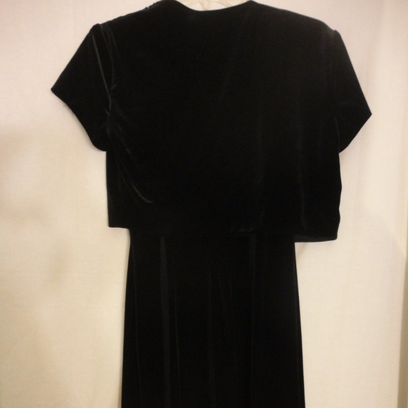 J R Nites Caliendo Black Velvety Crop Jacket Dress - Picture 4 of 8